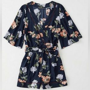 Abercrombie kimono style floral romper (Size L)